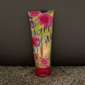 Bath & Body Works Sweet Pea Lotion